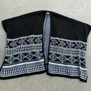 Merona Women's Aztec Knit Poncho Sweater Size S​​​​​​​